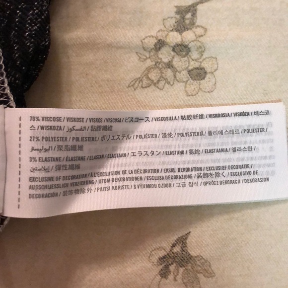 Sleeveless A line dress - Picture 5 of 8